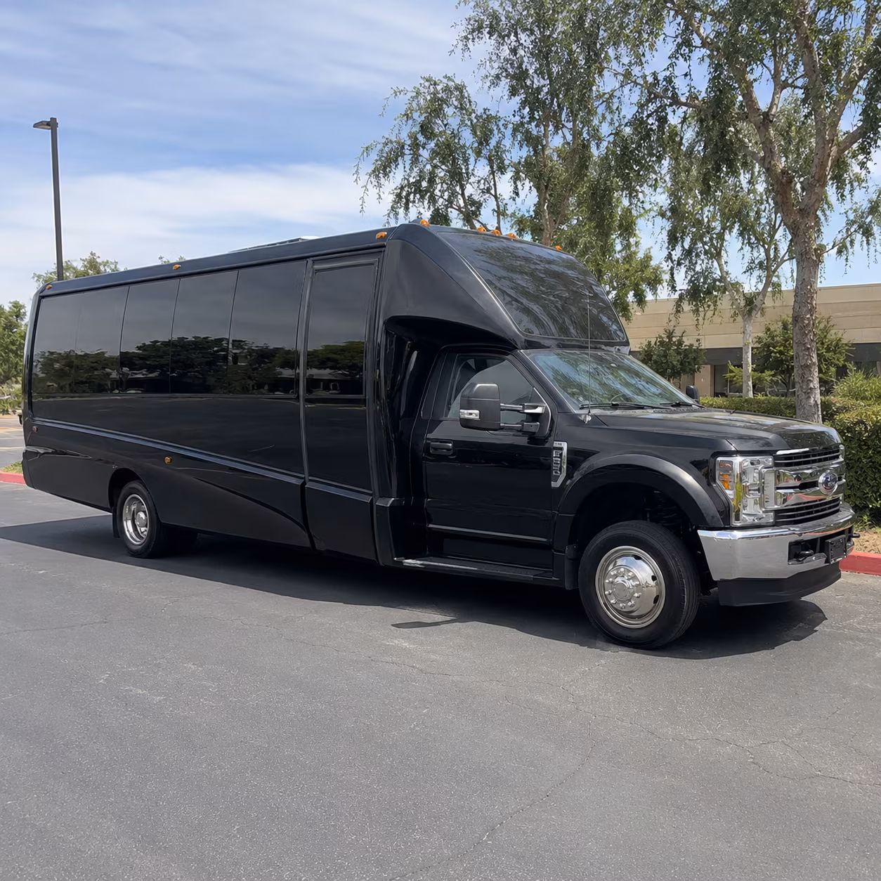 airport shuttle buses for spokane wedding guests flying in